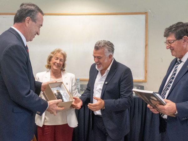 0fe70e9cdfb50105efb527b74376250b_608_1076