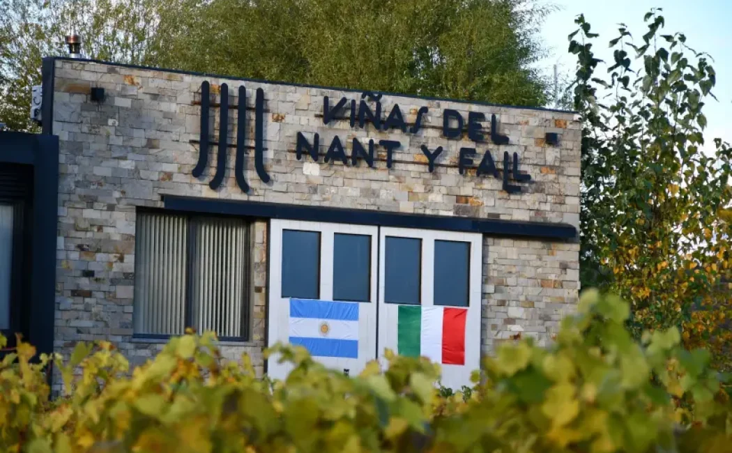 69b2b34e942f4__822x822