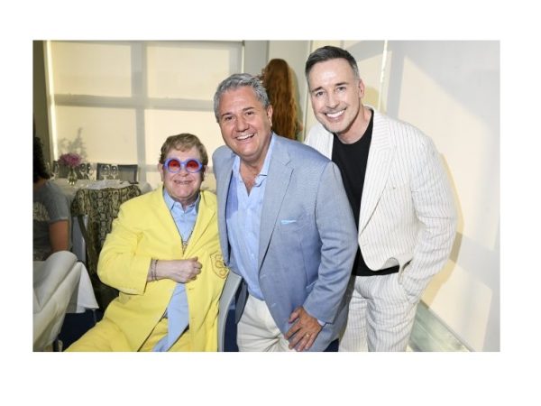 DMB_Elton-Zero_Elton-John-Paul-Schaafsma-and-David-Furnish_087-640x427