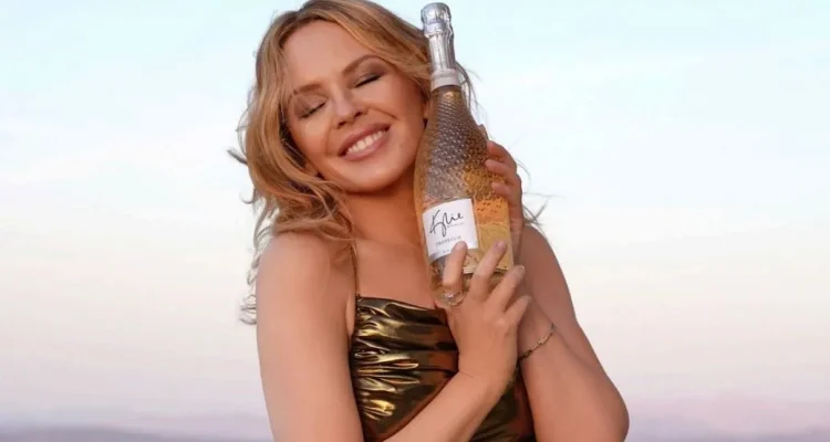 Kylie-Minogue-Prosecco