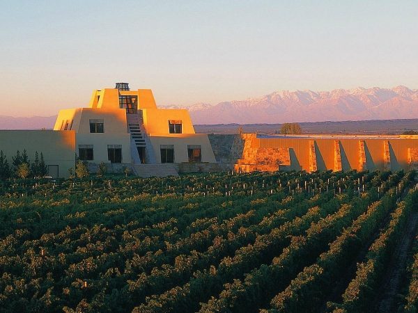 bodega-catena-zapata3-q4aldemd6r545a6zrh67bb5vcmlfv2842oj3o91x90