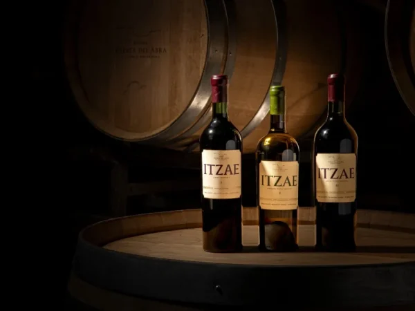 itzae-red-wine-blend-itzae-white-wine-blend (1)